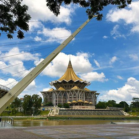 Sheraton Kuching Hotel エクステリア 写真