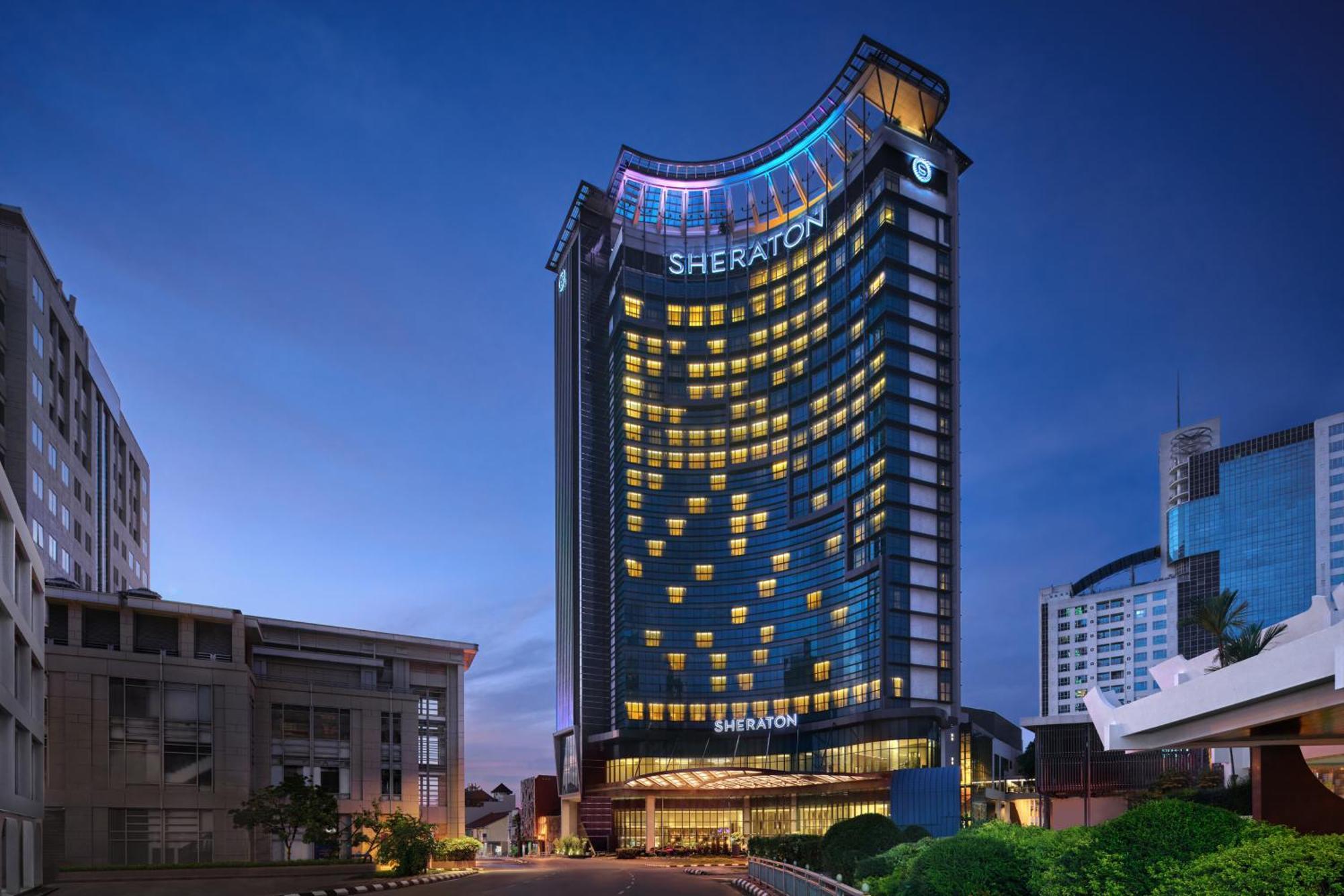 Sheraton Kuching Hotel エクステリア 写真